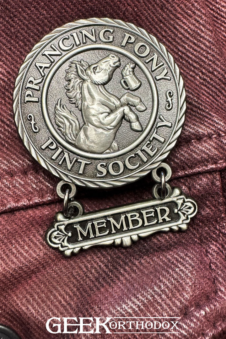 Middle-earth | Pracing Pony Pint Club Enamel Pin