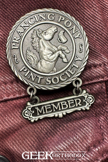 Middle-earth | Pracing Pony Pint Club Enamel Pin